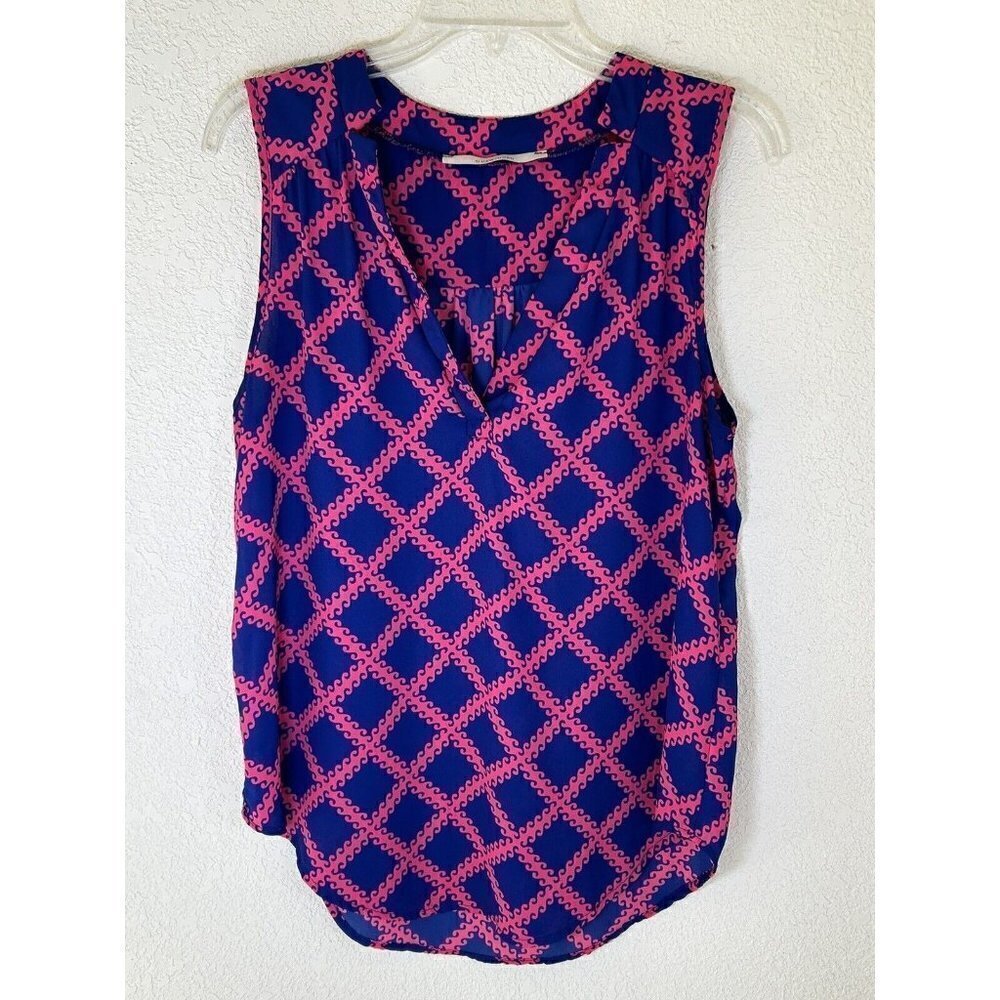41 Hawthorn Size Medium Hot Pink Navy Diamond Sleeveless Pullover V-Neck Blouse